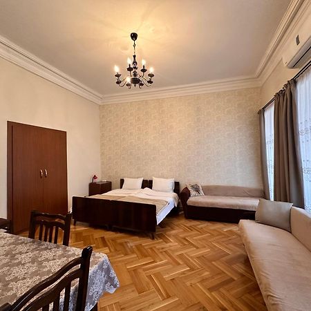 Apartment Dadiani 26 تبليسي المظهر الخارجي الصورة