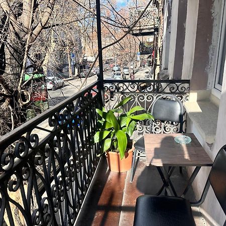 Apartment Dadiani 26 تبليسي المظهر الخارجي الصورة