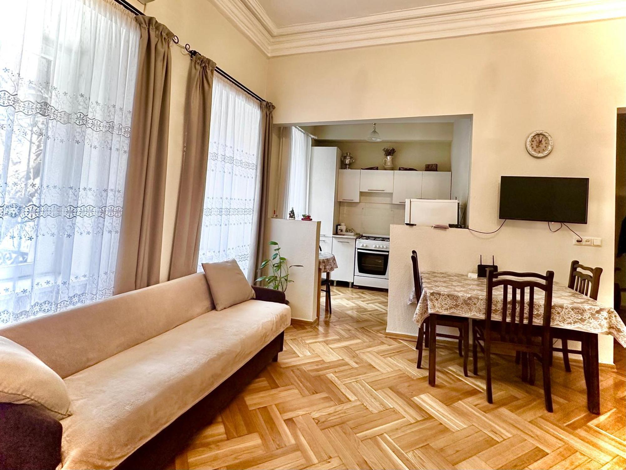 Apartment Dadiani 26 تبليسي المظهر الخارجي الصورة